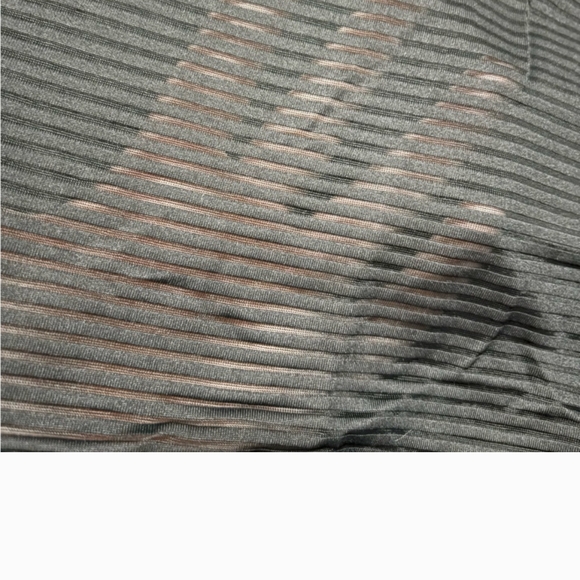 Lululemon - Longsleeve Workout Top- Black Size M - Picture 3 of 7